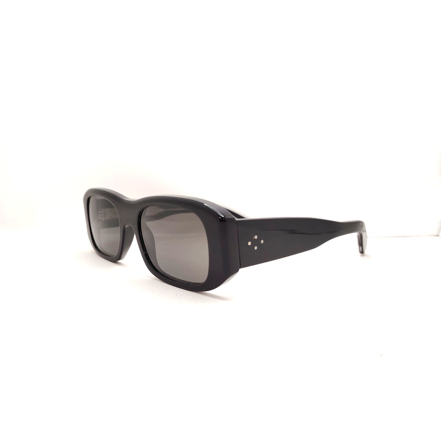 Emmanuelle Khanh- SMOKE