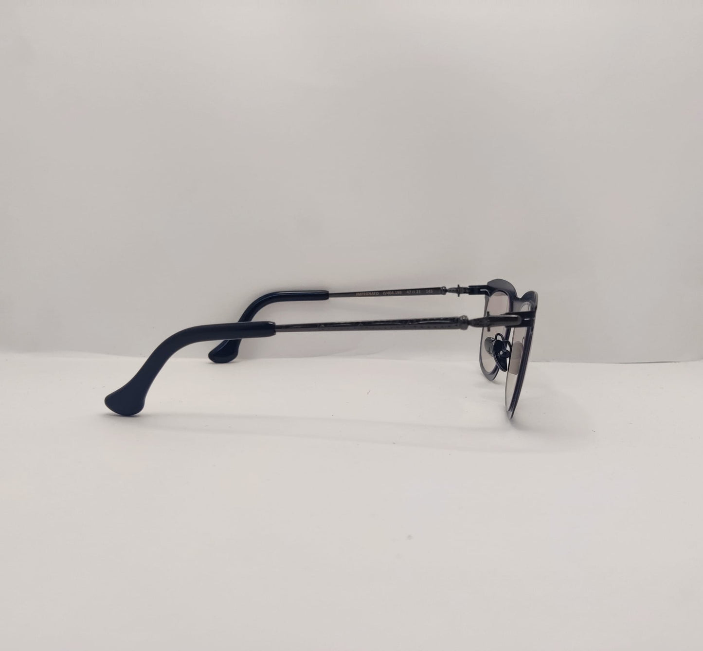 Pugnale & Nyleve- Impegnato Pugnale & Nyleve - Ottica Izzo 1970