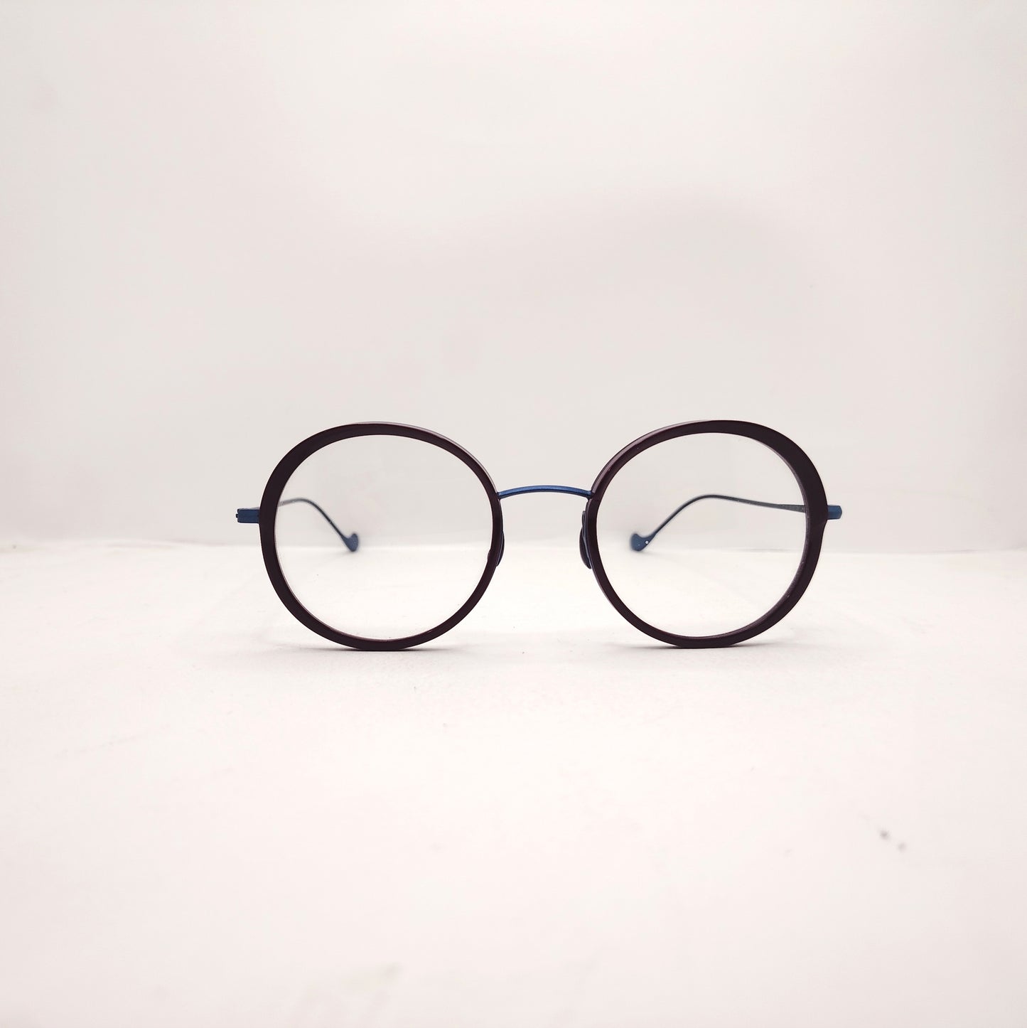 Caroline Abram- Willow