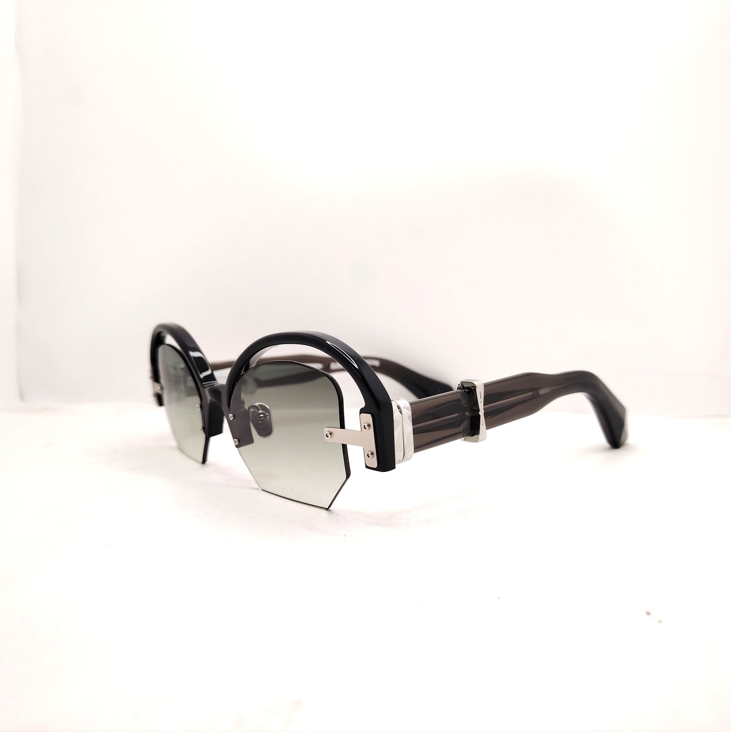 Pugnale & nyleve- Aura- Limited Edition