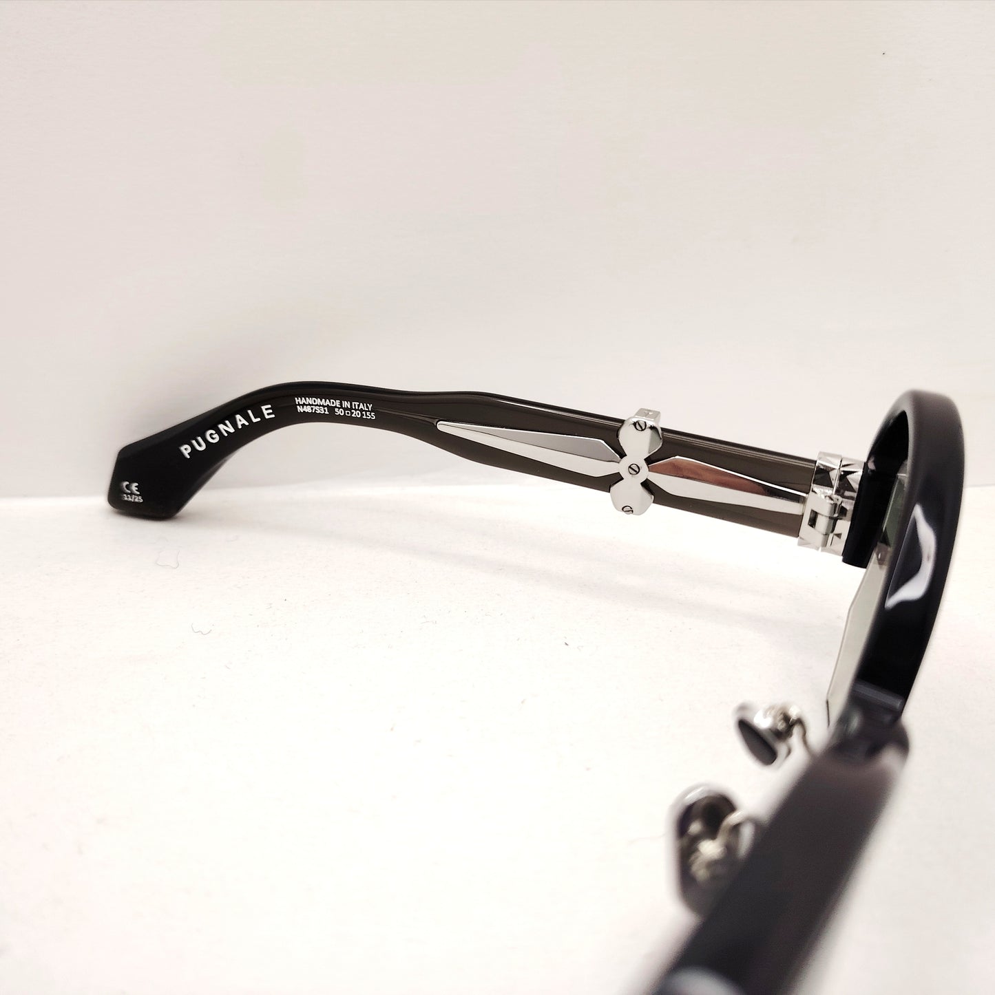 Pugnale & nyleve- Aura- Limited Edition