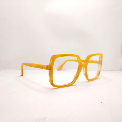 Emmanuelle Khanh- EK1622