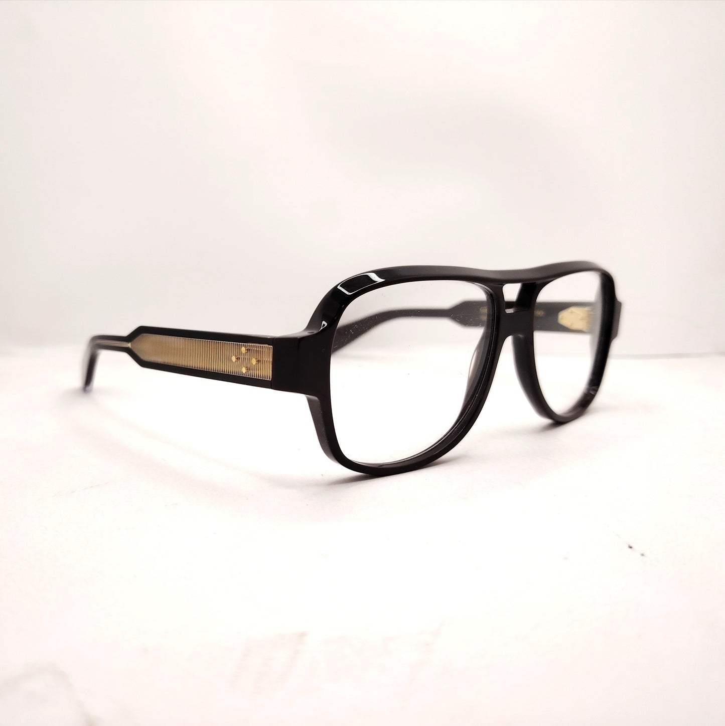 Emmanuelle Khanh- MIRAGE